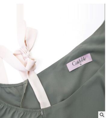 采多寶加肥加大碼女裝2018胖妹妹春裝露肩蝴蝶結(jié)撞色上衣廠家